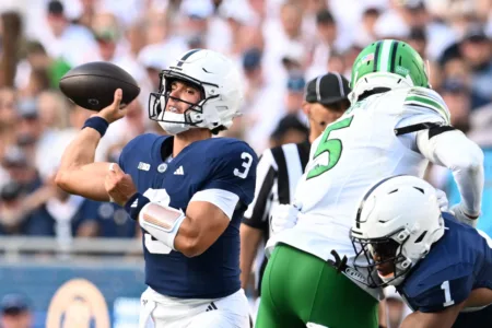 Becht lassos 4 TDs as Penn State drubs Marshall 45-0